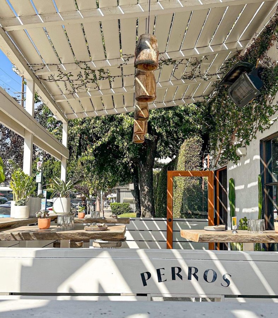 Socialization Spots on the Westside 4 IMG 9788